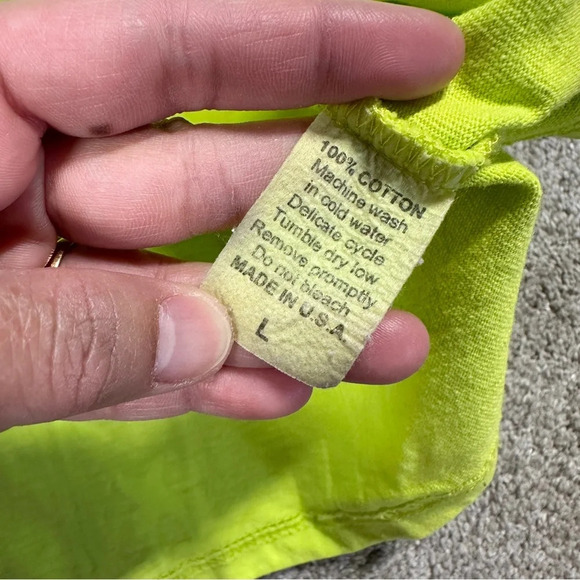 Urban Outfitters Billie Eilish Exclusive Allover Print Tee Baggy Neon Green L - Picture 11 of 16